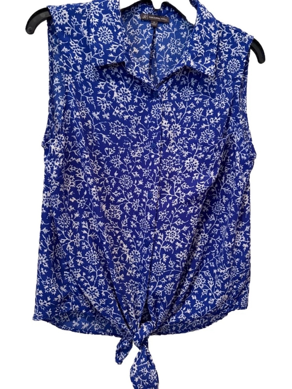 Sleeveless Tie-Hem Floral Blouse - Blue & White size medium